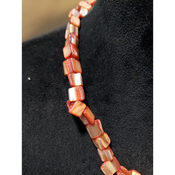 Women's Red Shell Beaded Necklace Natural Square Beads Lobster Clasp Unique - Picture 5 of 6